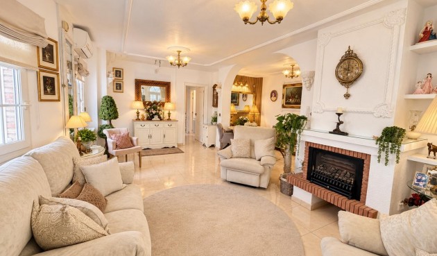 Resale - Villa -
Orihuela Costa - Costa Blanca