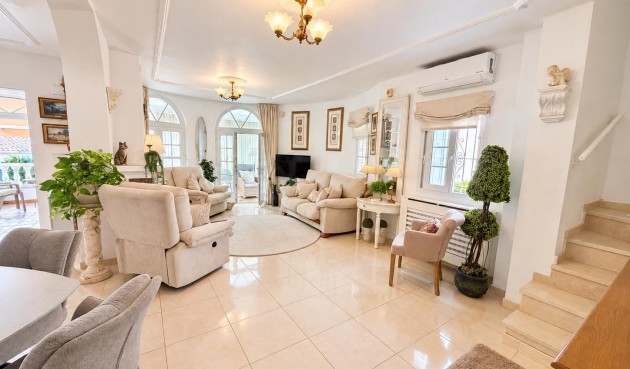 Resale - Villa -
Orihuela Costa - Costa Blanca