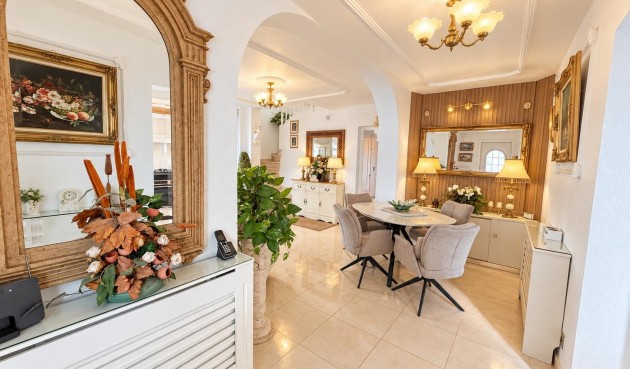 Resale - Villa -
Orihuela Costa - Costa Blanca