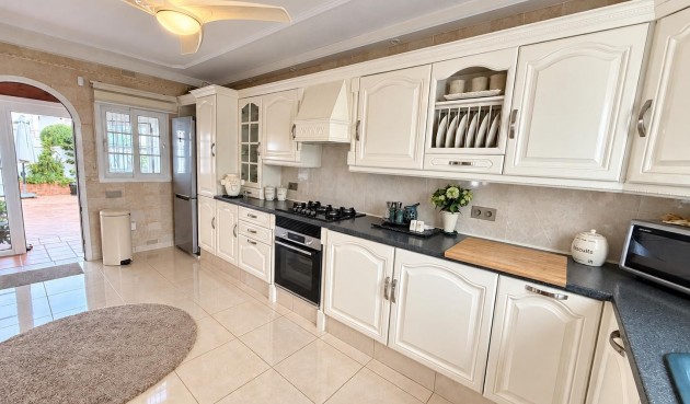 Resale - Villa -
Orihuela Costa - Costa Blanca