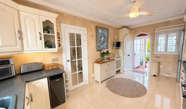 Resale - Villa -
Orihuela Costa - Costa Blanca