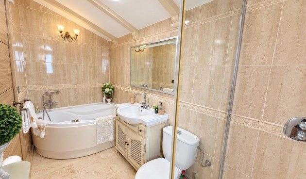 Resale - Villa -
Orihuela Costa - Costa Blanca