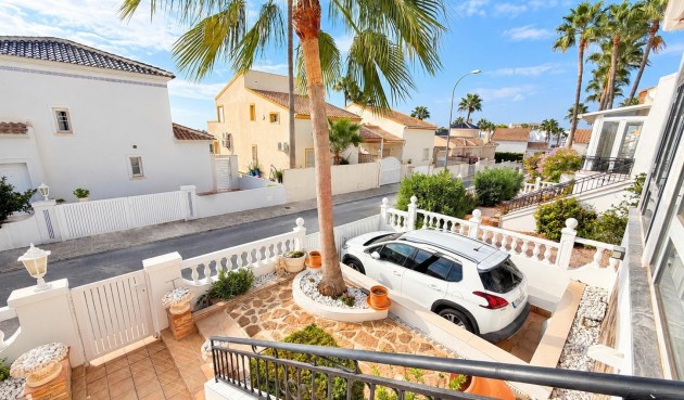 Resale - Villa -
Orihuela Costa - Costa Blanca
