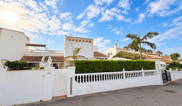 Resale - Villa -
Orihuela Costa - Costa Blanca