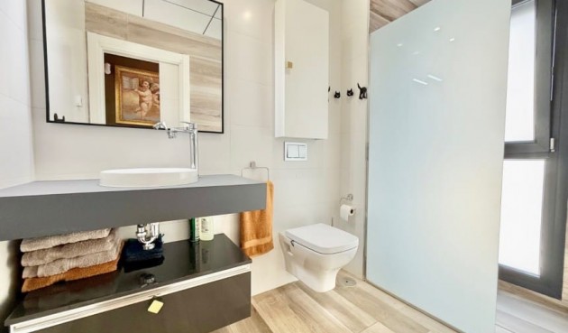 Reventa - Villa -
Cabo Roig - Costa Blanca