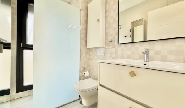 Reventa - Villa -
Cabo Roig - Costa Blanca