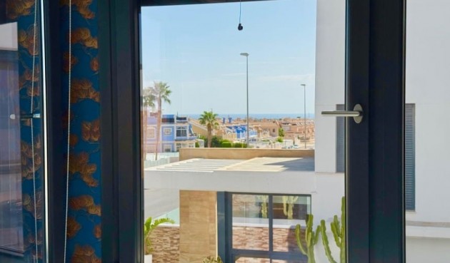 Reventa - Villa -
Cabo Roig - Costa Blanca
