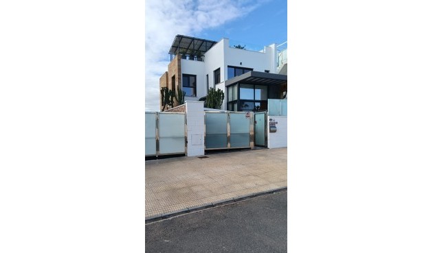 Reventa - Villa -
Cabo Roig - Costa Blanca
