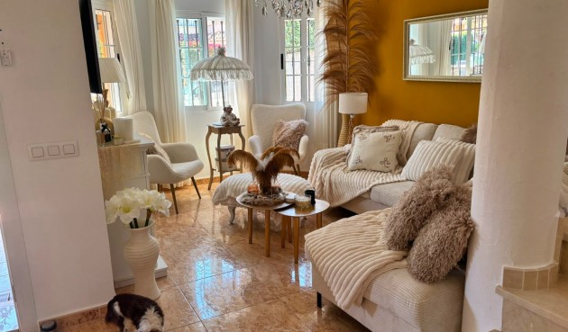 Resale - Villa -
El Raso - Costa Blanca