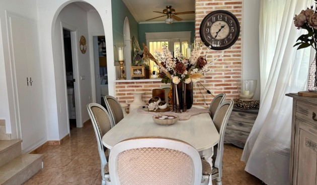 Resale - Villa -
El Raso - Costa Blanca