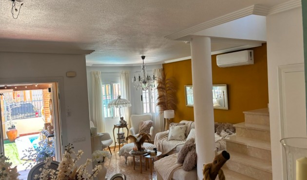 Resale - Villa -
El Raso - Costa Blanca
