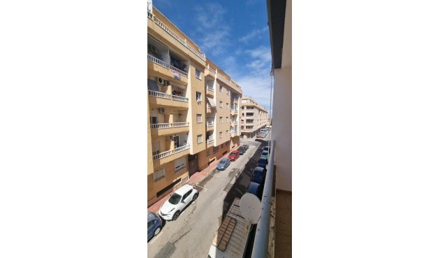 Resale - Apartment -
Torrevieja - El Molino