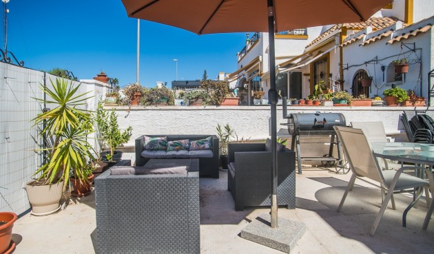 Resale - Villa -
Vistabella Golf Entre Naranjos - Inland