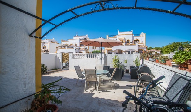 Resale - Villa -
Vistabella Golf Entre Naranjos - Inland