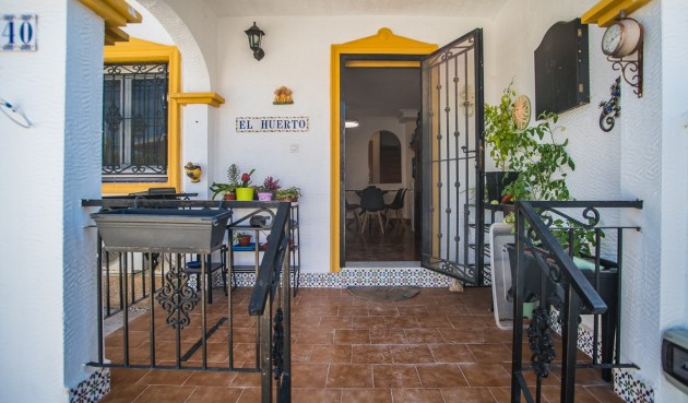 Resale - Villa -
Vistabella Golf Entre Naranjos - Inland