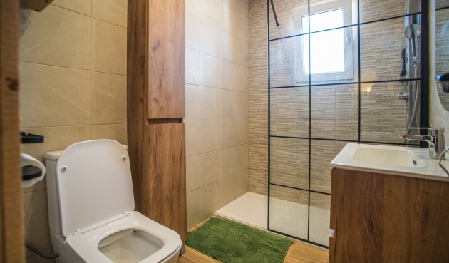 Resale - Villa -
Vistabella Golf Entre Naranjos - Inland