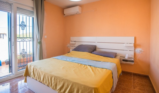 Resale - Villa -
Vistabella Golf Entre Naranjos - Inland