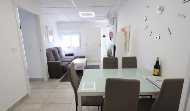 Resale - Bungalow -
Torrevieja - Costa Blanca