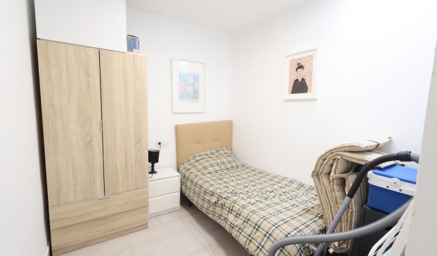 Resale - Bungalow -
Torrevieja - Costa Blanca