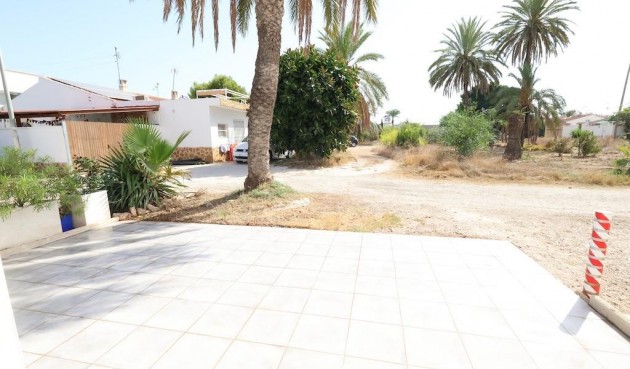 Resale - Bungalow -
Torrevieja - Costa Blanca