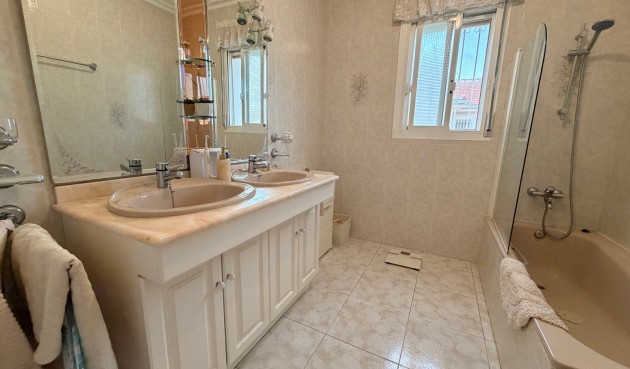 Resale - Villa -
Ciudad Quesada - Costa Blanca
