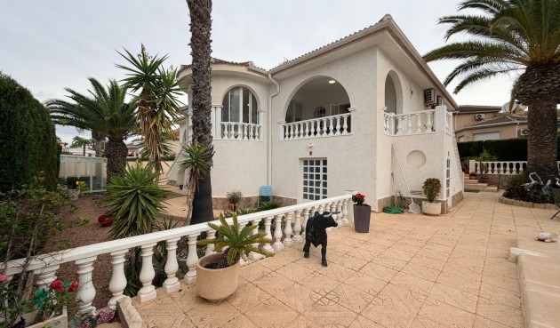 Resale - Villa -
Ciudad Quesada - Costa Blanca