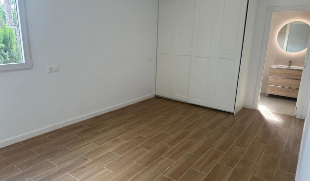 Resale - Villa -
Catral - Costa Blanca