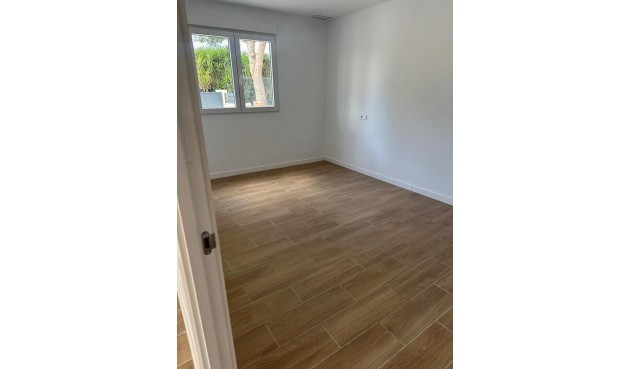 Resale - Villa -
Catral - Costa Blanca