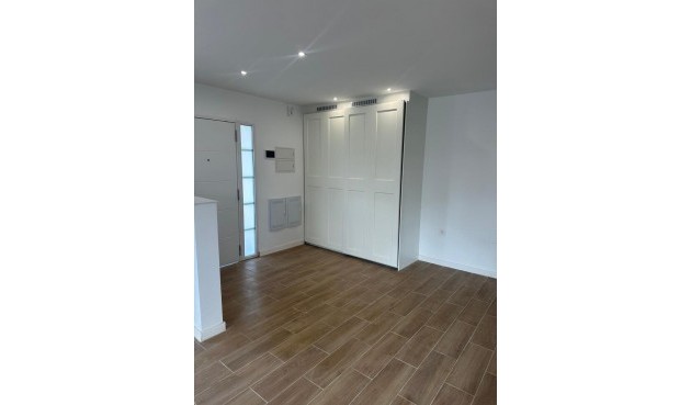 Resale - Villa -
Catral - Costa Blanca