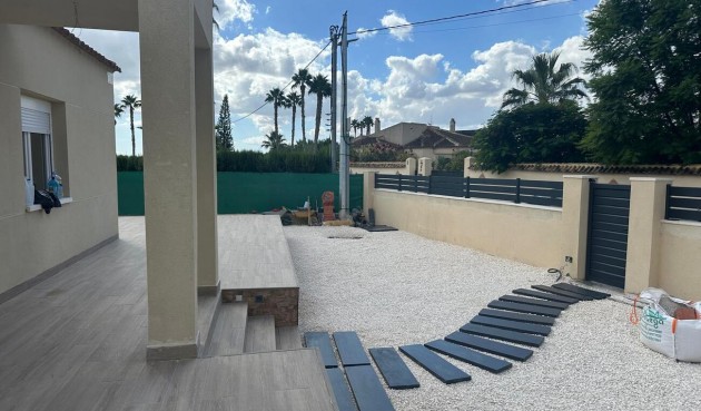 Resale - Villa -
Catral - Costa Blanca