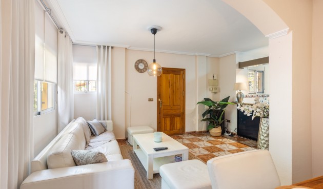 Resale - Semi Detached -
Lomas de Caboroig