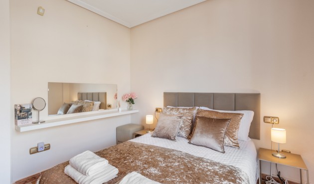 Resale - Semi Detached -
Lomas de Caboroig
