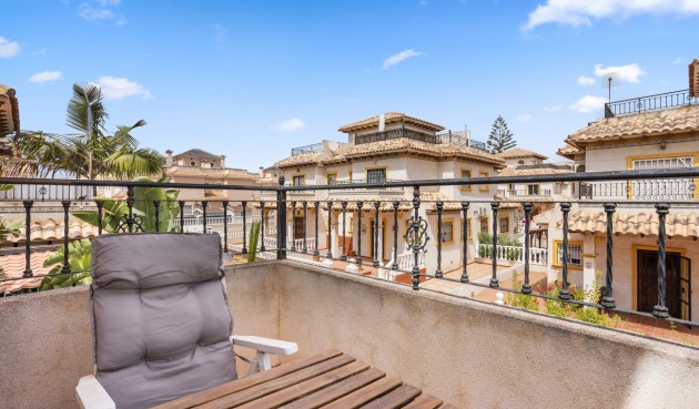 Resale - Semi Detached -
Lomas de Caboroig