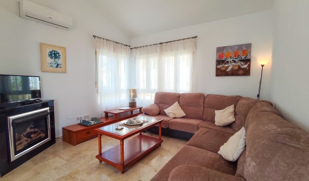 Resale - Villa -
Villamartin - Costa Blanca