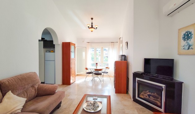 Resale - Villa -
Villamartin - Costa Blanca