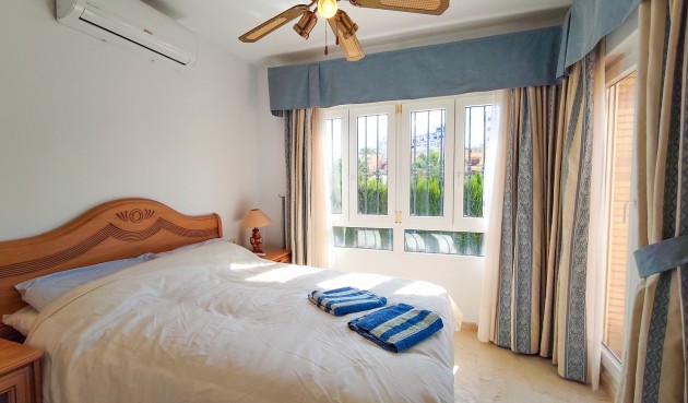 Resale - Villa -
Villamartin - Costa Blanca
