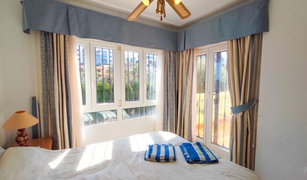 Resale - Villa -
Villamartin - Costa Blanca
