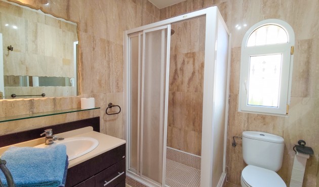 Resale - Villa -
Villamartin - Costa Blanca