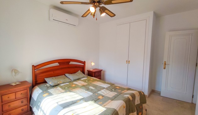 Resale - Villa -
Villamartin - Costa Blanca