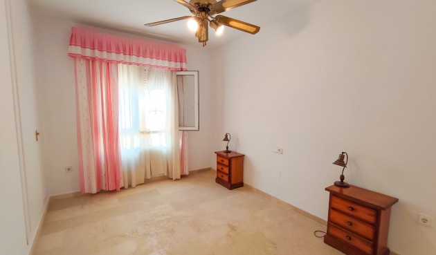Resale - Villa -
Villamartin - Costa Blanca