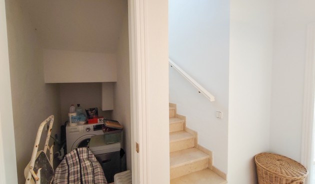Resale - Villa -
Villamartin - Costa Blanca