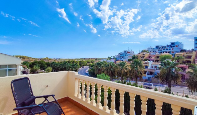 Resale - Villa -
Villamartin - Costa Blanca