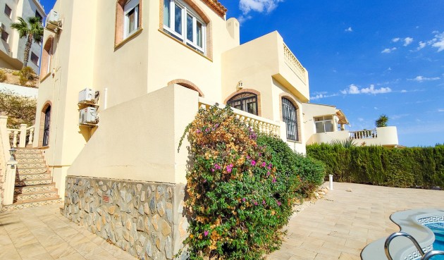 Resale - Villa -
Villamartin - Costa Blanca