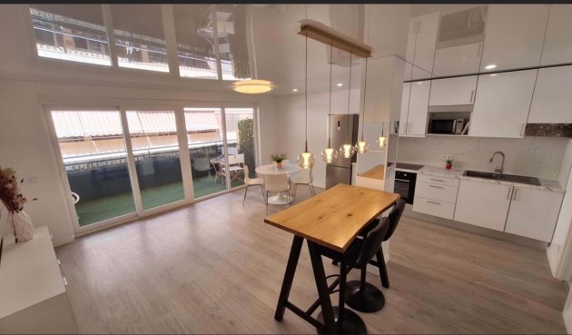 Resale - Apartment -
Torrevieja - Playa Acecion