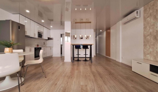 Resale - Apartment -
Torrevieja - Playa Acecion