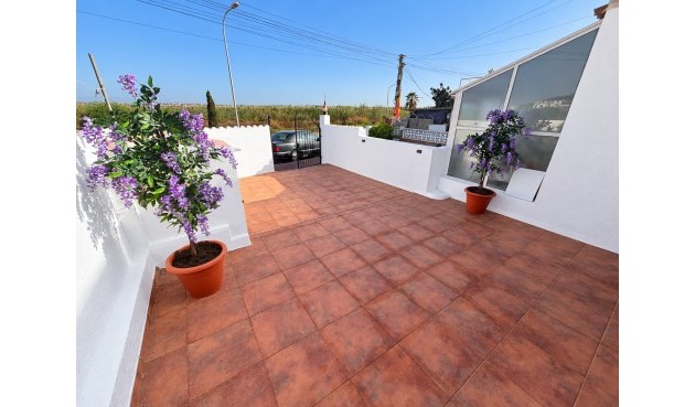 Resale - Bungalow -
Torrevieja - Costa Blanca