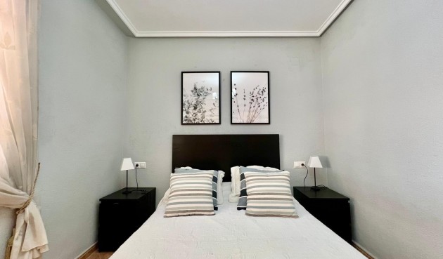 Resale - Apartment -
Torrevieja - PARQUE DE LAS NACIONES