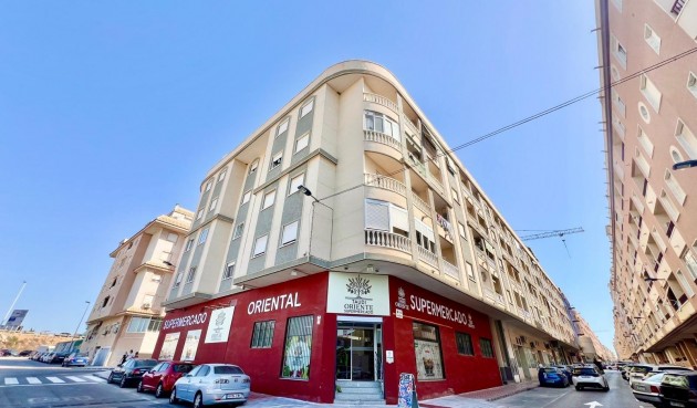 Resale - Apartment -
Torrevieja - PARQUE DE LAS NACIONES
