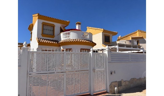Resale - Villa -
Guardamar del Segura - Costa Blanca