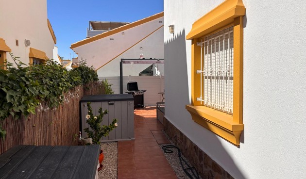 Resale - Villa -
Guardamar del Segura - Costa Blanca